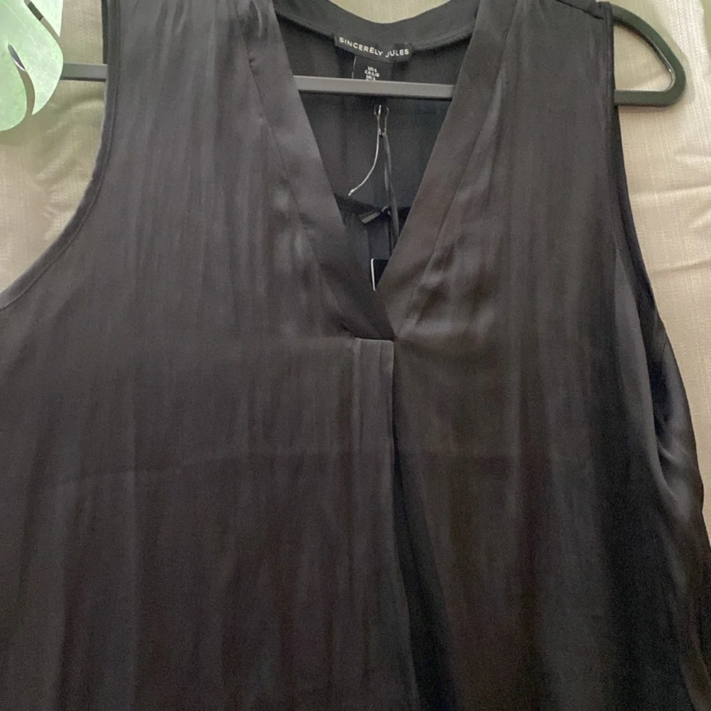 Top - Picture 2 of 5